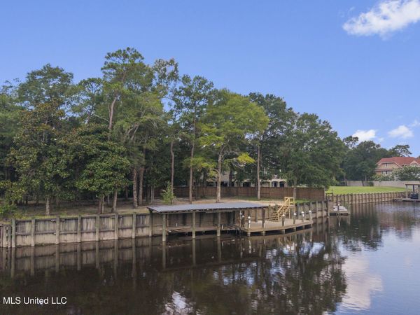 Fox Run Cove, Biloxi, MS 39532