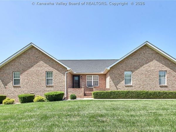 1537 Thistlewood Circle, Hurricane, WV 25526