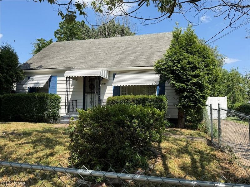2544 Gilbert Avenue NE, Canton, OH 44705 Photo 1
