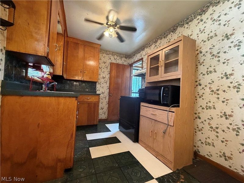 2544 Gilbert Avenue NE, Canton, OH 44705 Photo 10
