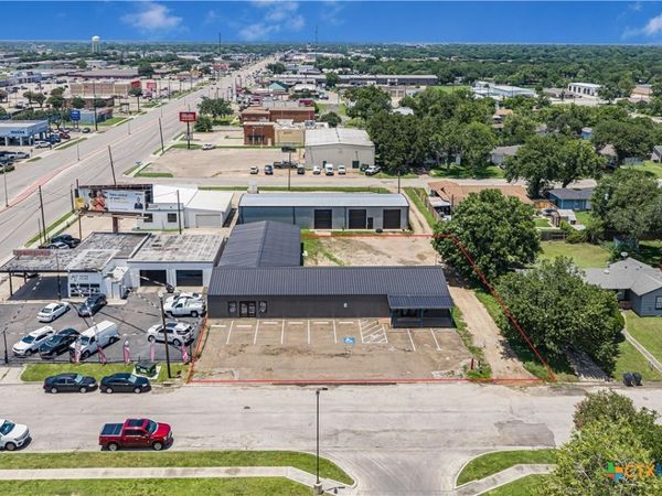 506 E Rosebud Avenue, Victoria, TX 77901