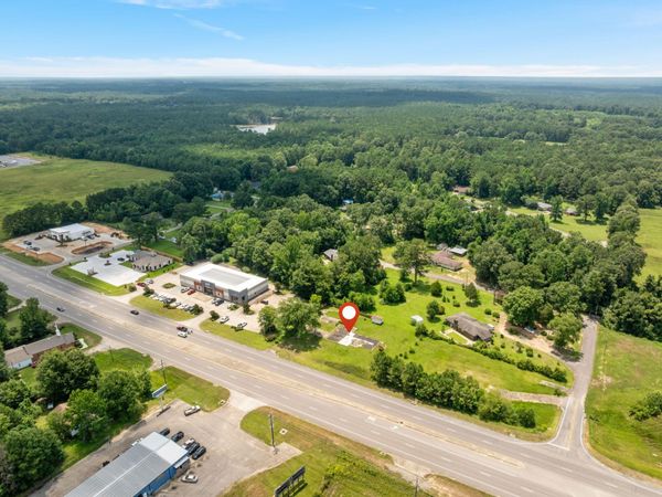 917 Mississippi 42, Petal, MS 39465