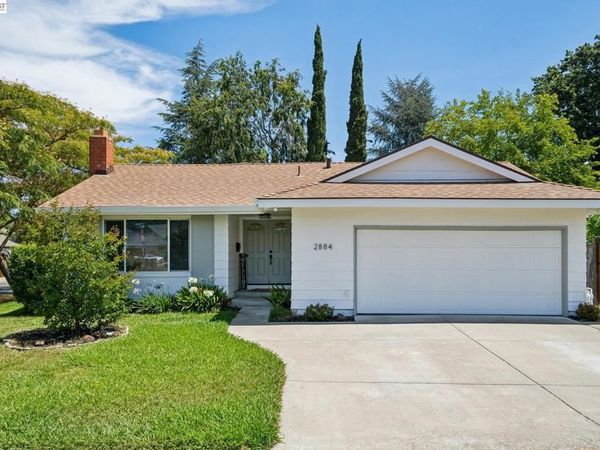 2884 Lyon Circle, Concord, CA 94518