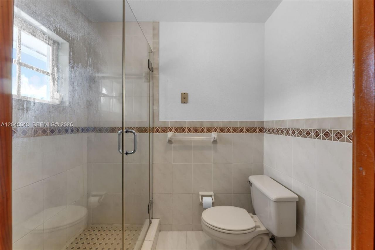 9900 SW 62nd St , Miami, FL 33173 Photo