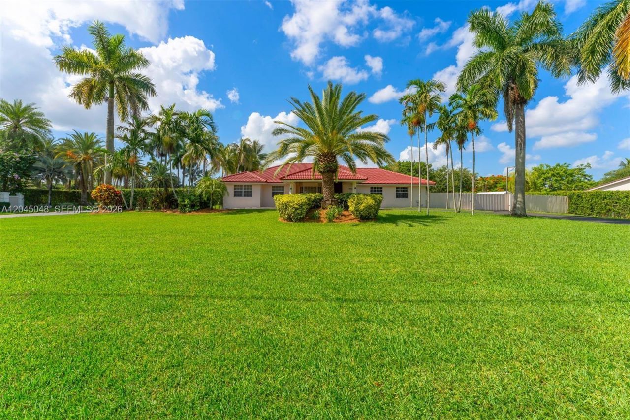 9900 SW 62nd St, Miami, FL 33173 Photo
