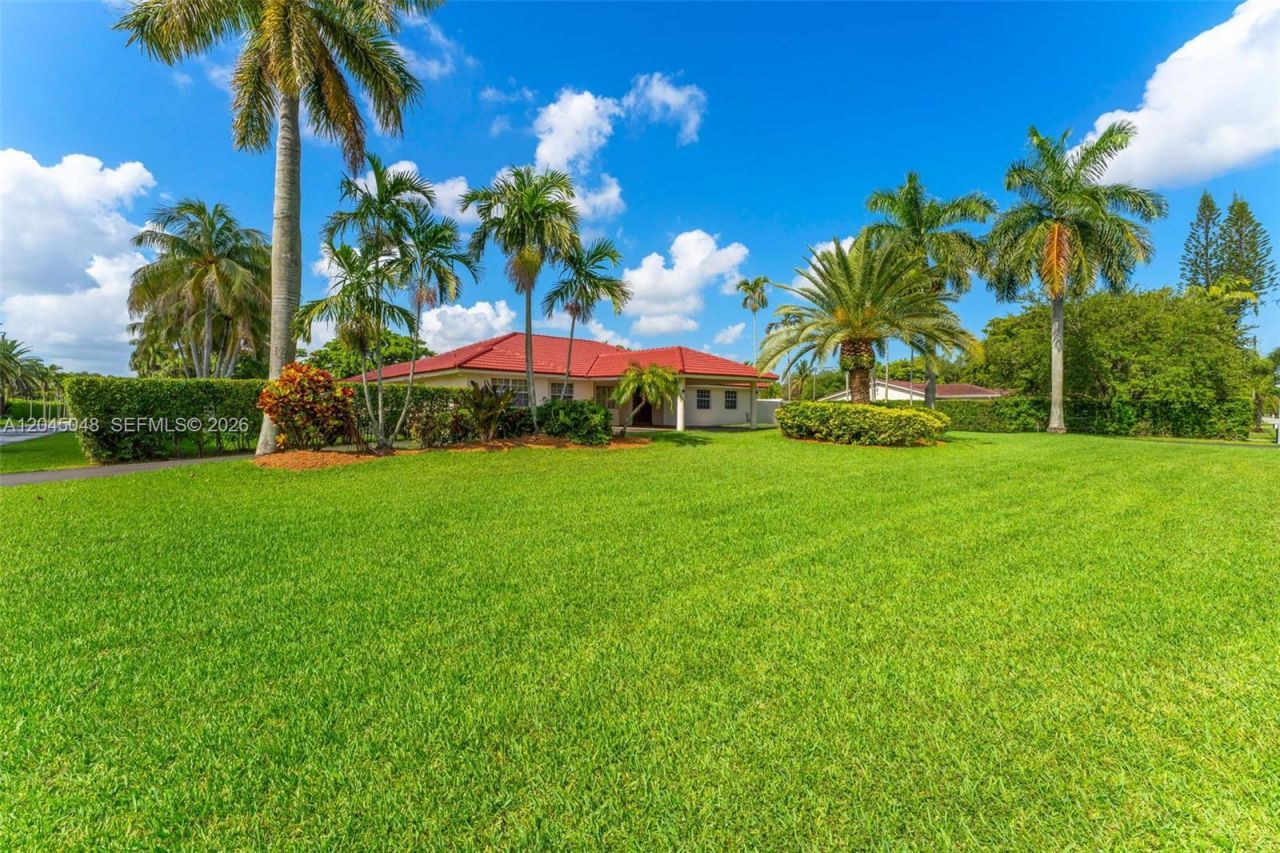 9900 SW 62nd St , Miami, FL 33173 Photo