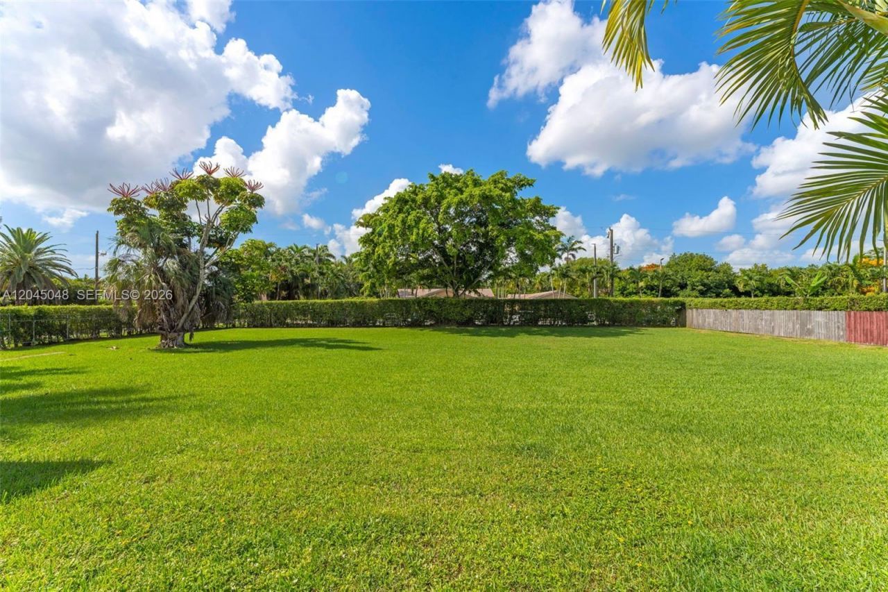 9900 SW 62nd St , Miami, FL 33173 Photo