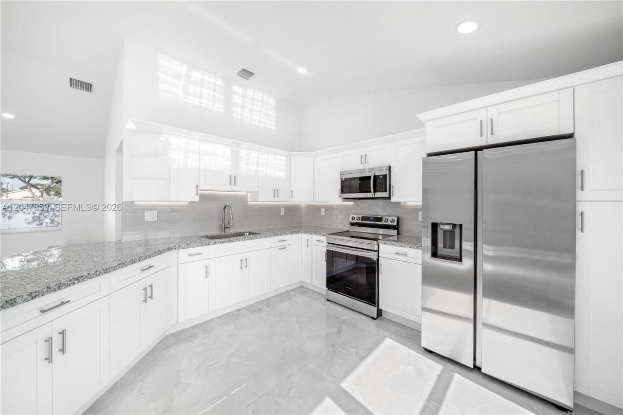 5680 NW 187th St , Miami Gardens, FL 33055 Photo