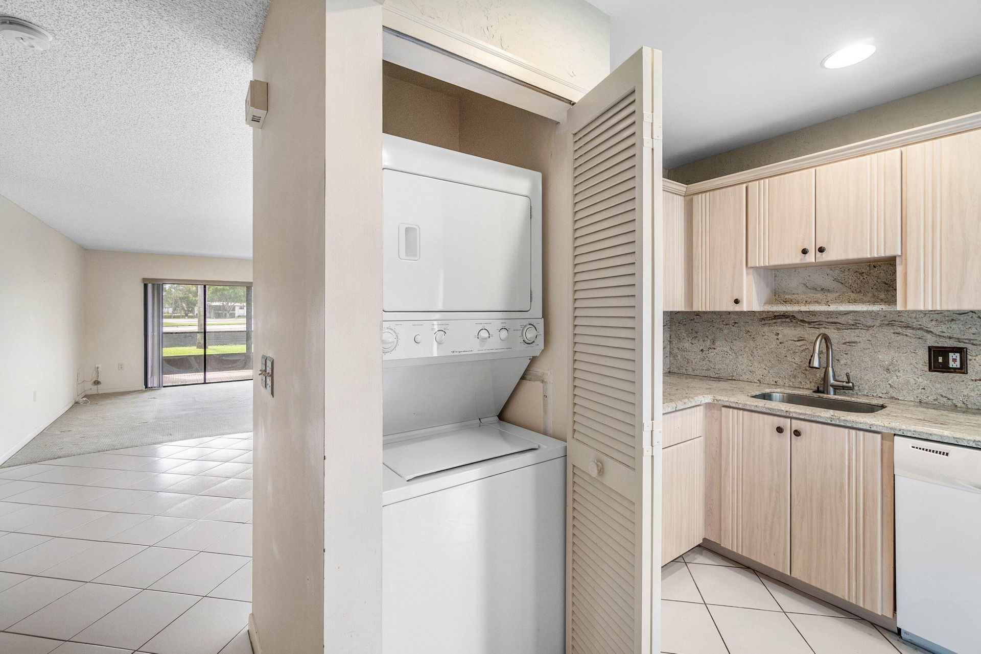 3 Stratford Drive E, Unit G, Boynton Beach, FL 33436 Photo
