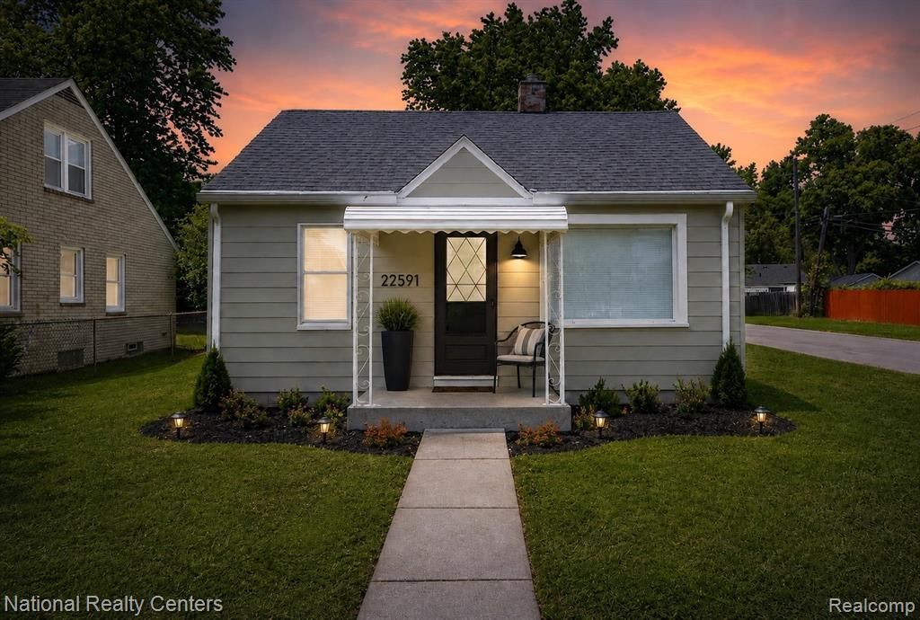 22591 Tulane Avenue, Farmington Hills, MI 48336 Main Photo