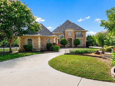 6308 Estates Lane, Fort Worth, TX 76137