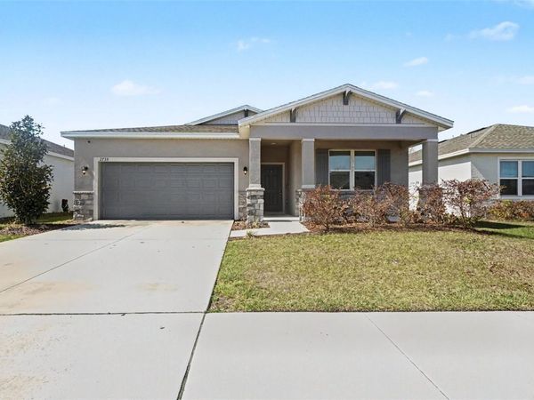 2735 ROWAN STREET , TAVARES, FL 32778