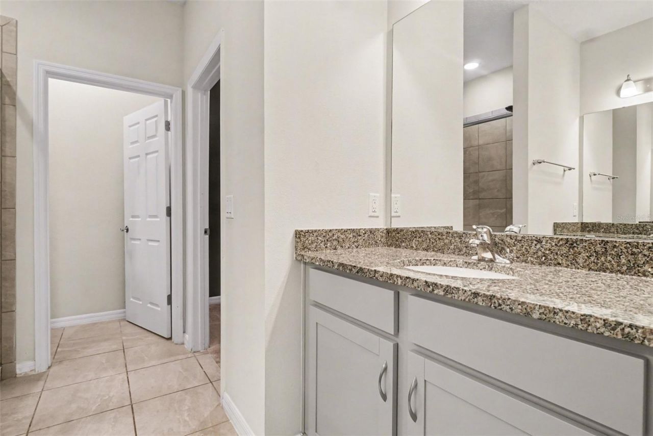 2735 Rowan Street , Tavares, FL 32778 Photo