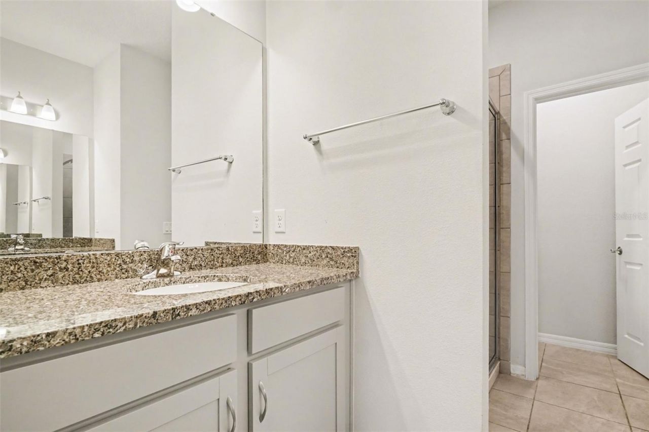 2735 Rowan Street , Tavares, FL 32778 Photo