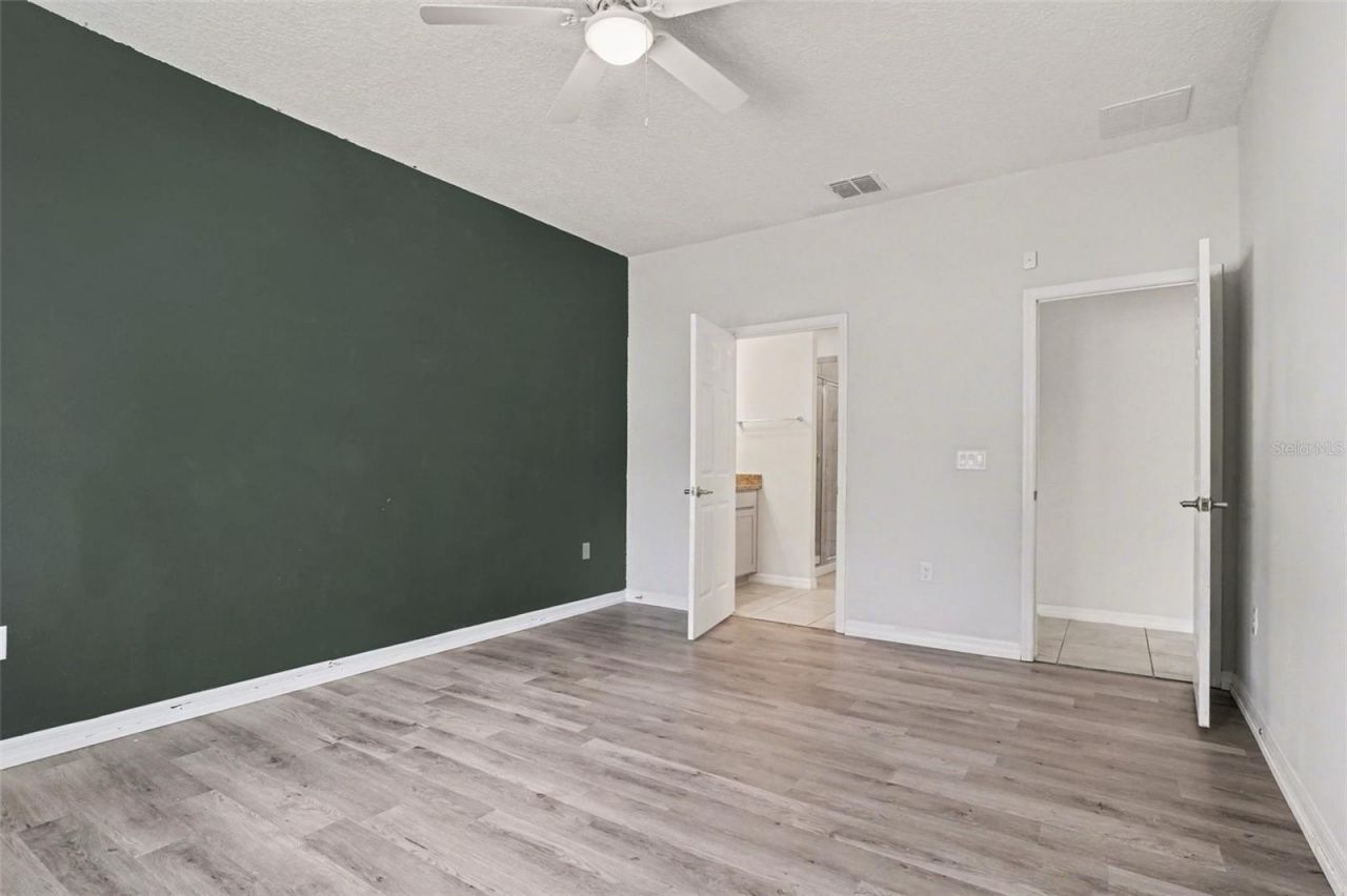 2735 Rowan Street , Tavares, FL 32778 Photo