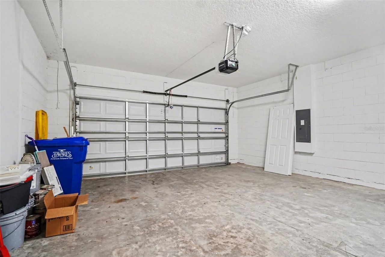 2735 Rowan Street , Tavares, FL 32778 Photo