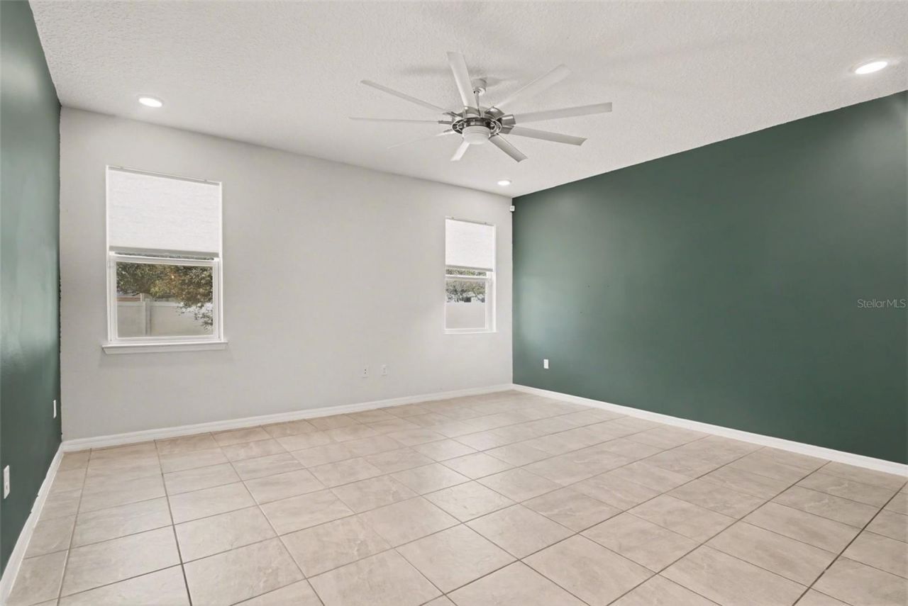 2735 Rowan Street , Tavares, FL 32778 Photo