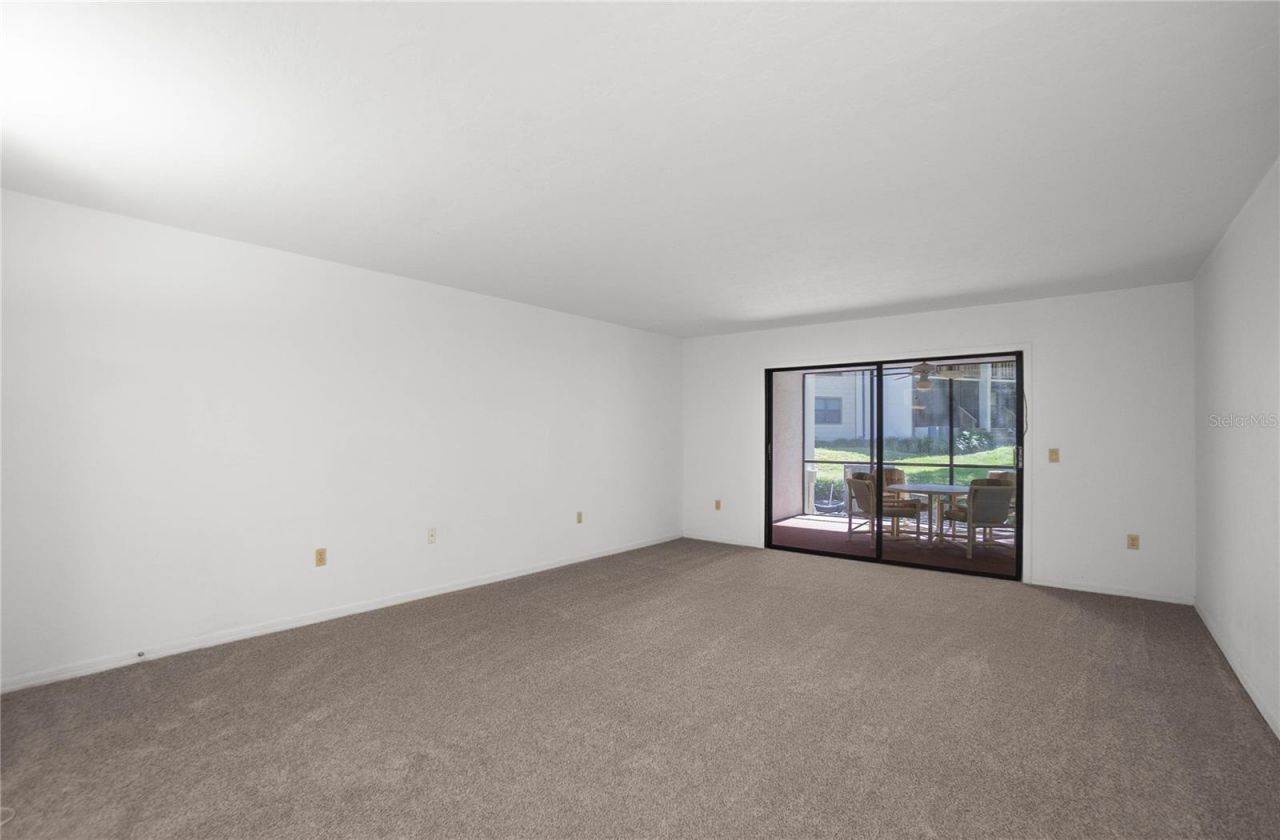 270 E Glassboro Court , Unit 2B, Hernando, FL 34442 Photo