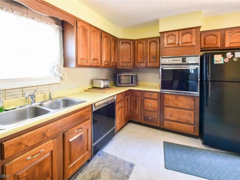 2696 Christensen Avenue, Akron, OH 44314 Photo 17