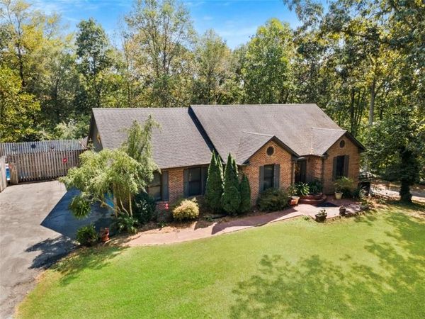 422 Ridgewood Circle , Summerville, GA 30747