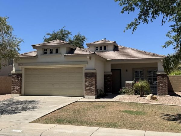 2584 E DEL RIO Court, Gilbert, AZ 85295