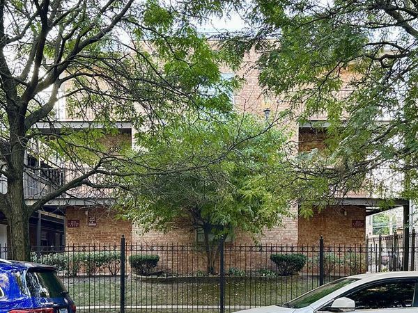 4616 N Beacon Street , Unit 1B, Chicago, IL 60640
