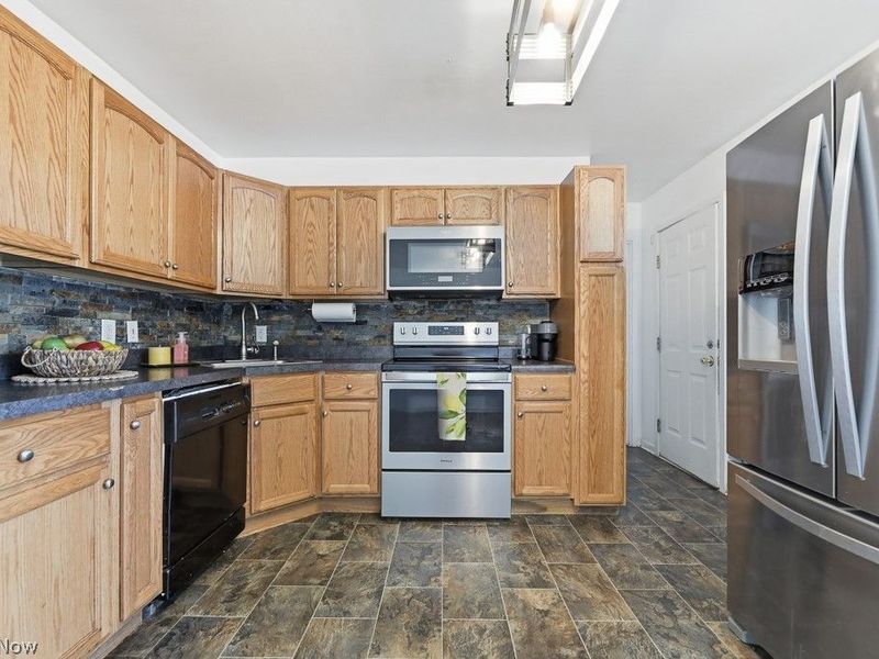 2619 Center Avenue, Alliance, OH 44601 Photo 10