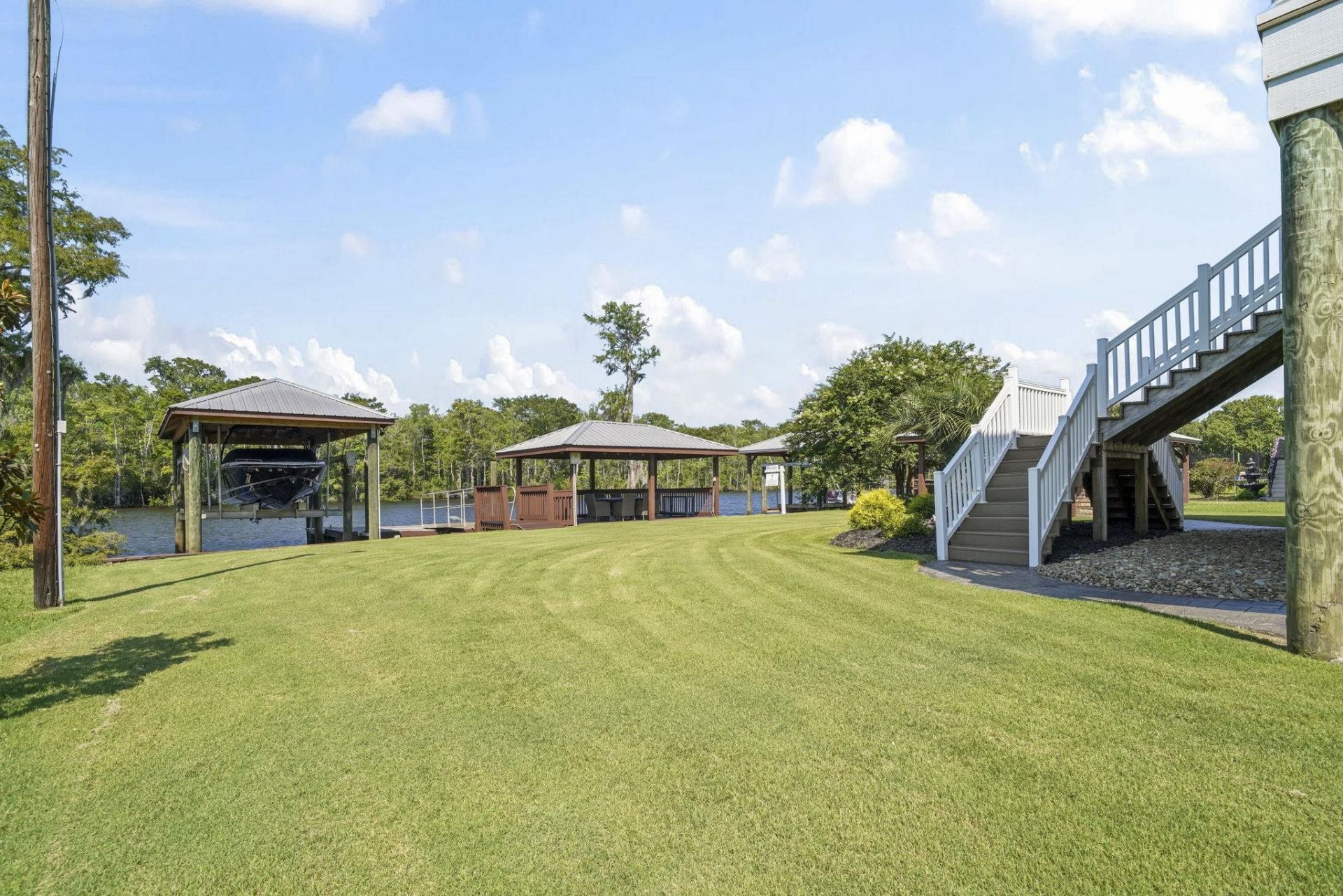 480 River Front N  Photo 14