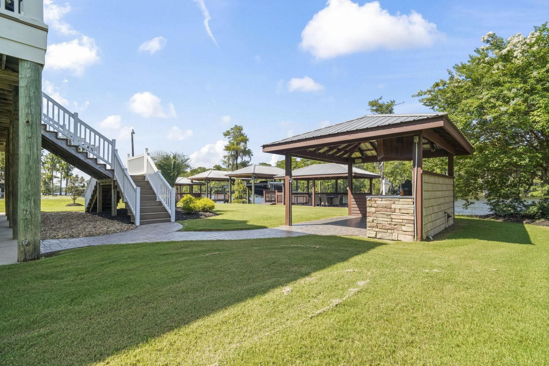 480 River Front N  Photo 15