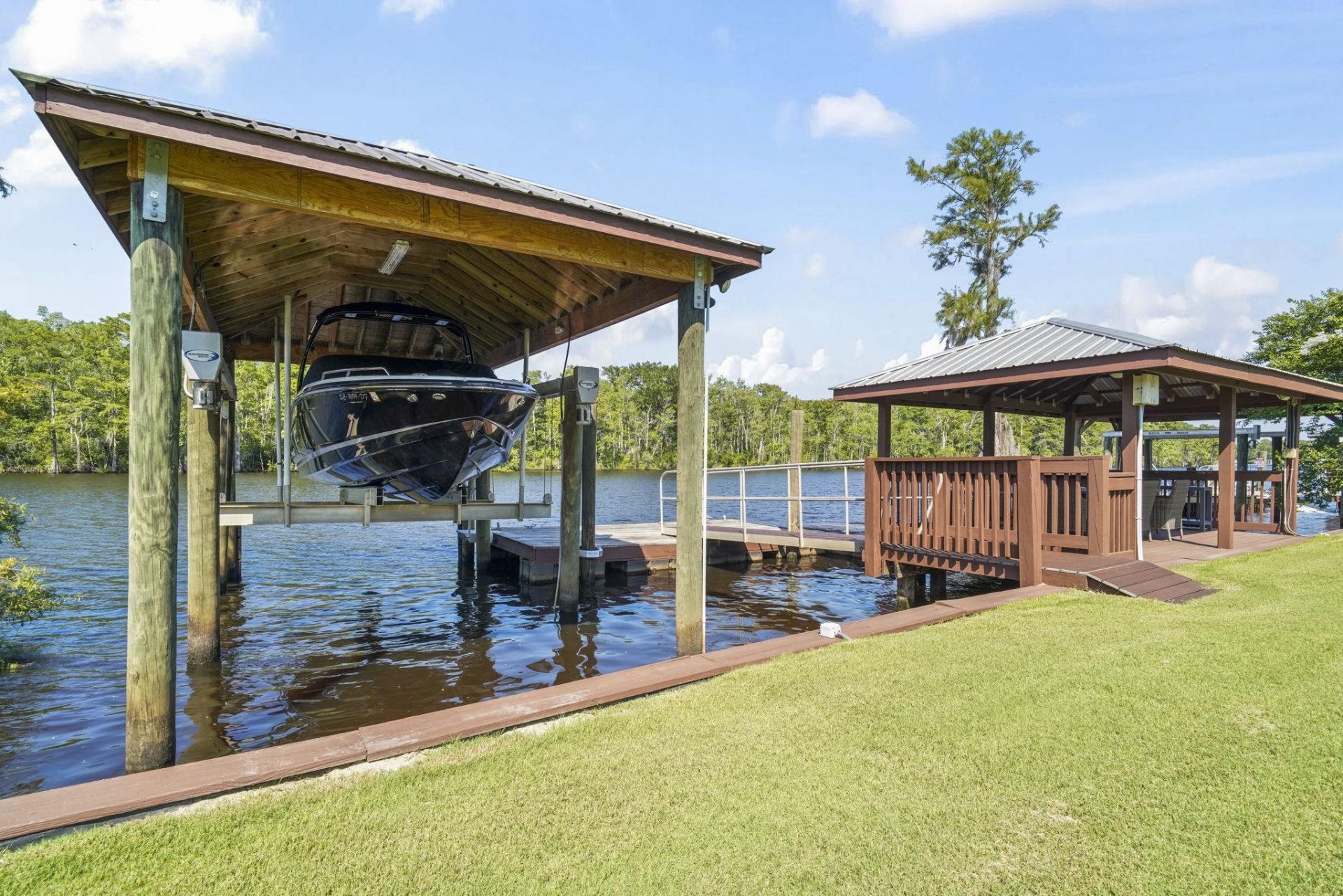 480 River Front N  Photo 18