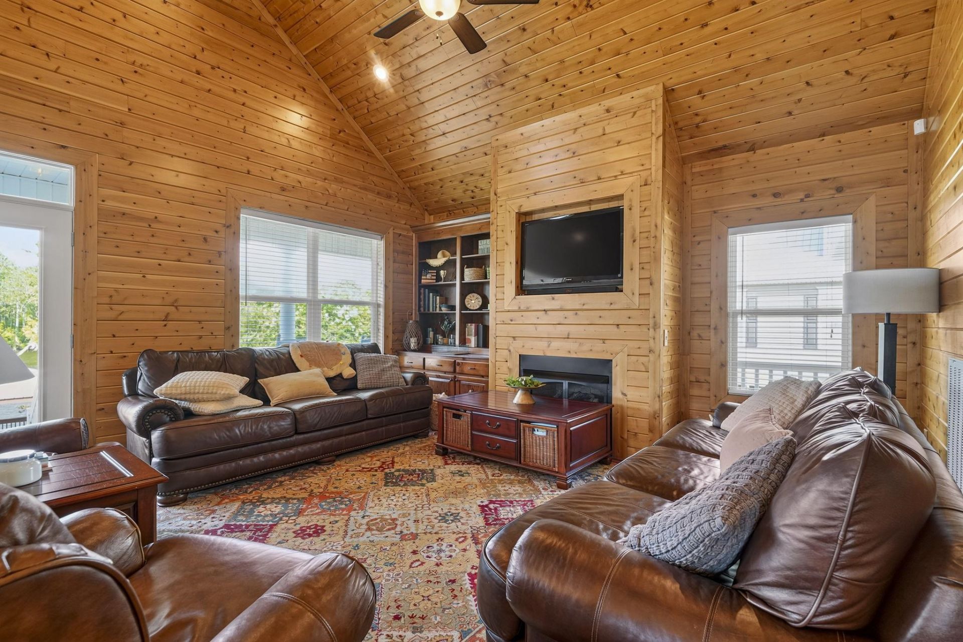 480 River Front N  Photo 19