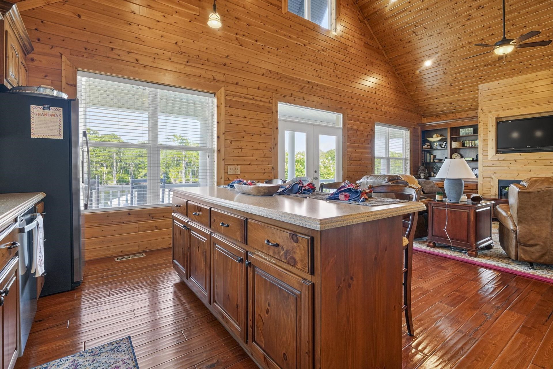 480 River Front N  Photo 29