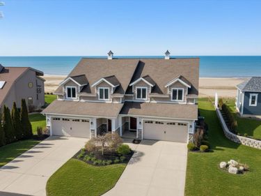 2513 E Sand Road, Port Clinton, OH 43452