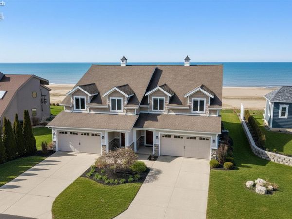2513 E Sand Road, Port Clinton, OH 43452