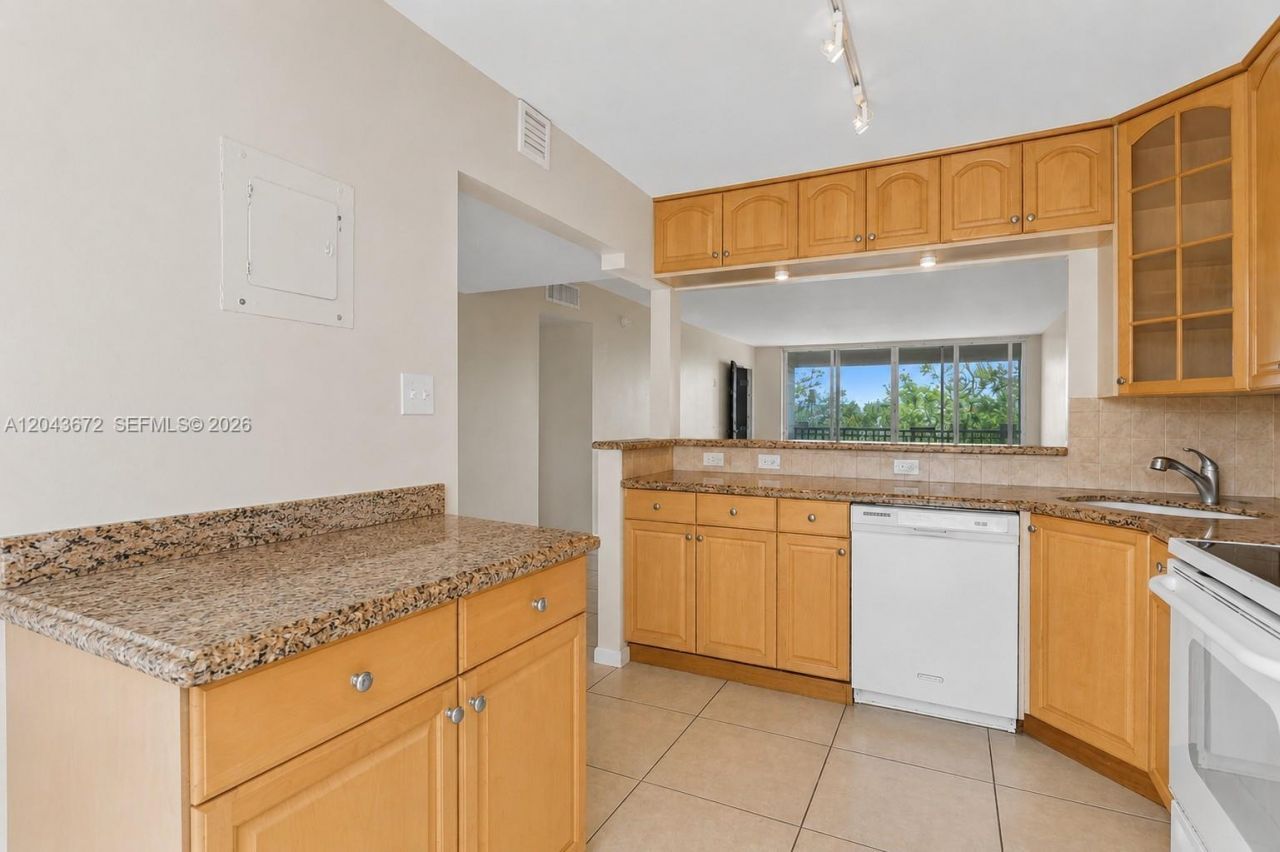 3010 N Course Dr , Unit 510, Pompano Beach, FL 33069 Photo