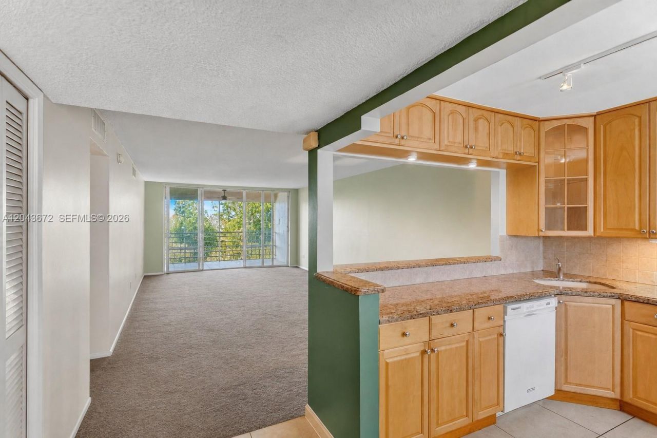 3010 N Course Dr , Unit 510, Pompano Beach, FL 33069 Photo