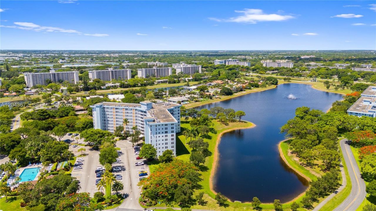3010 N Course Dr , Unit 510, Pompano Beach, FL 33069 Photo
