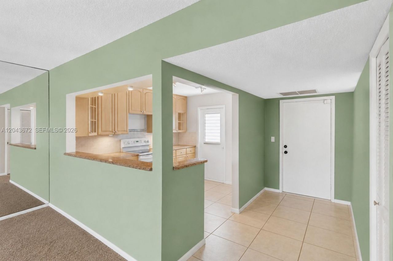 3010 N Course Dr , Unit 510, Pompano Beach, FL 33069 Photo