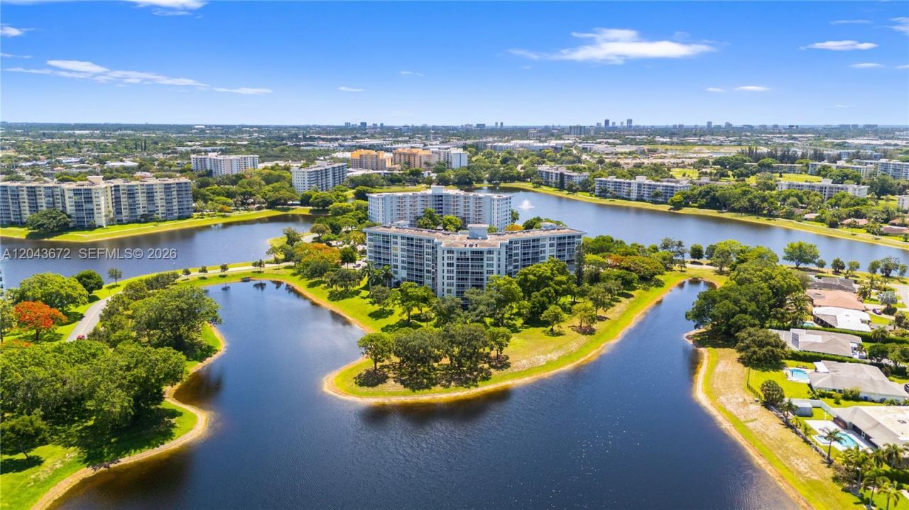 3010 N Course Dr , Unit 510, Pompano Beach, FL 33069 Photo
