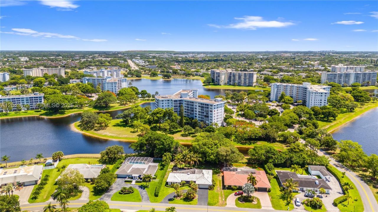 3010 N Course Dr , Unit 510, Pompano Beach, FL 33069 Photo