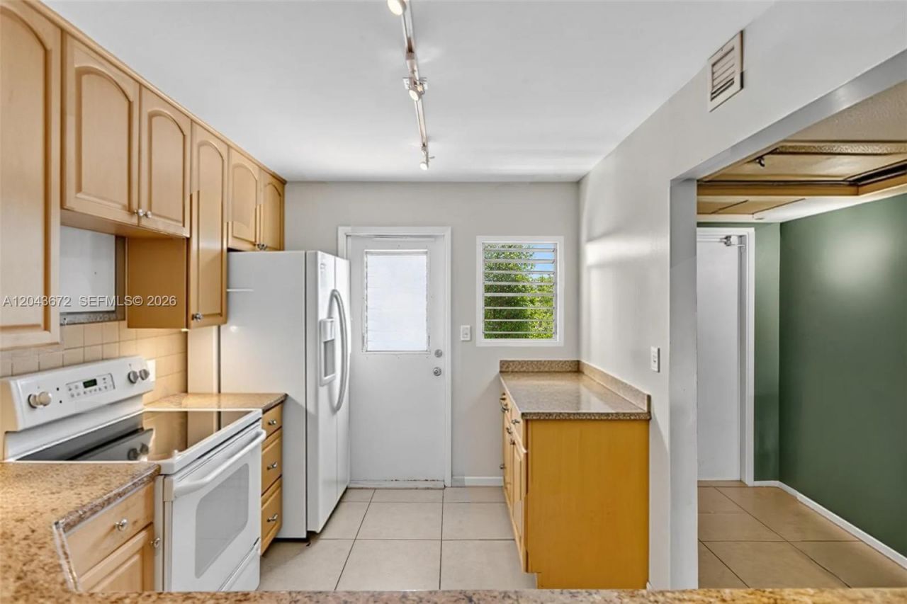 3010 N Course Dr , Unit 510, Pompano Beach, FL 33069 Photo