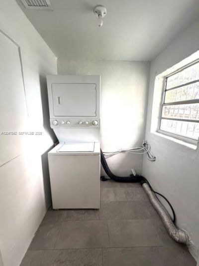 2194 NW 18th Ter, Miami, FL 33125 Photo