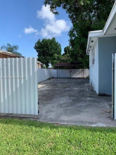 2194 NW 18th Ter, Miami, FL 33125 Photo