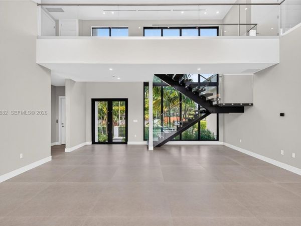 2015 NE 4th Ave, Wilton Manors, FL 33305