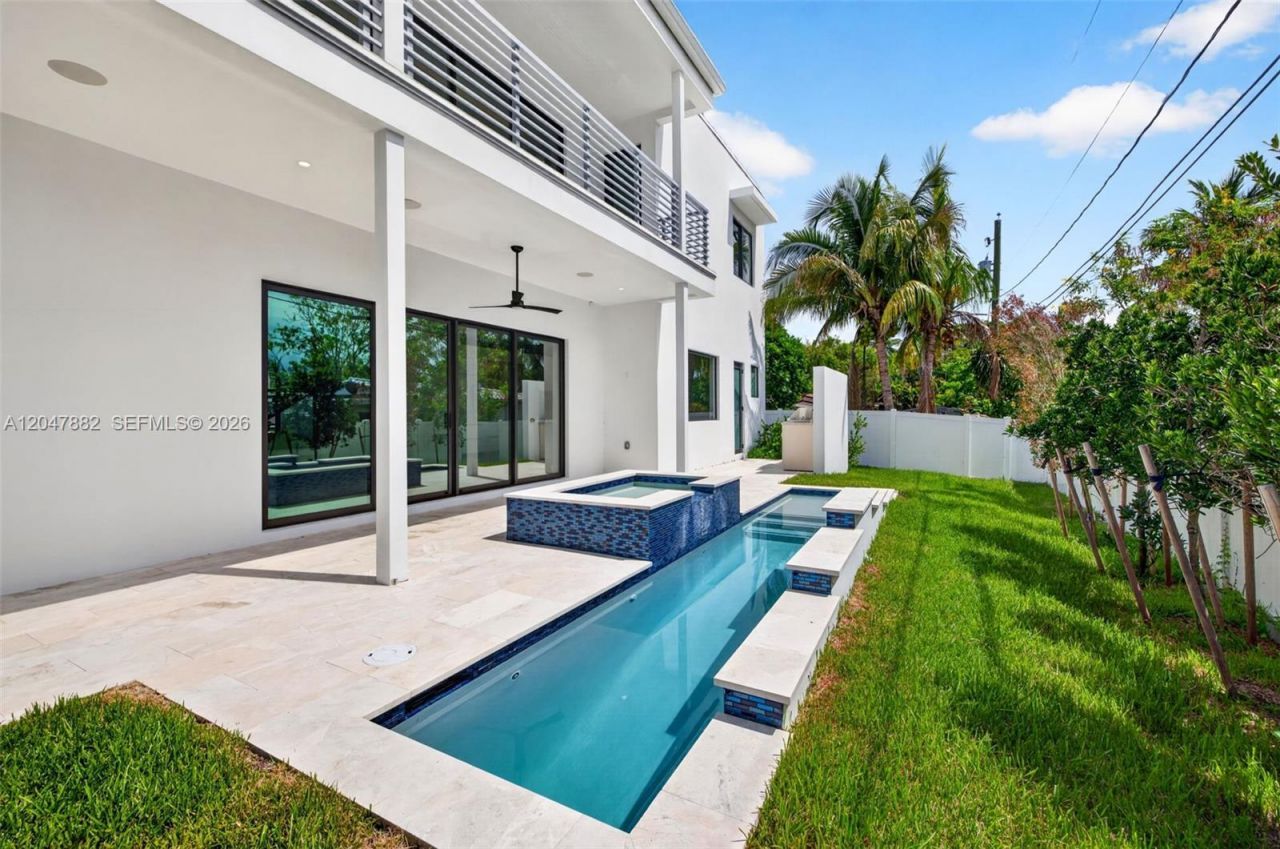 2015 NE 4th Ave, Wilton Manors, FL 33305 Photo