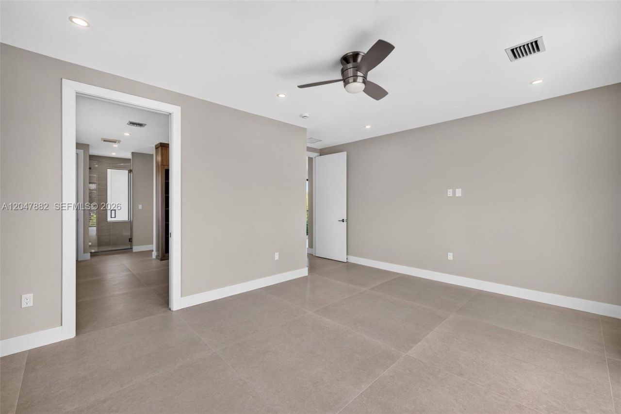 2015 NE 4th Ave, Wilton Manors, FL 33305 Photo
