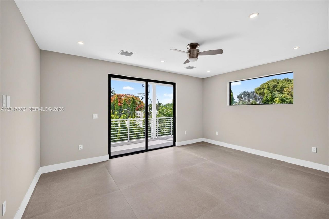 2015 NE 4th Ave, Wilton Manors, FL 33305 Photo