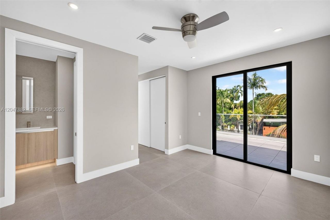 2015 NE 4th Ave, Wilton Manors, FL 33305 Photo
