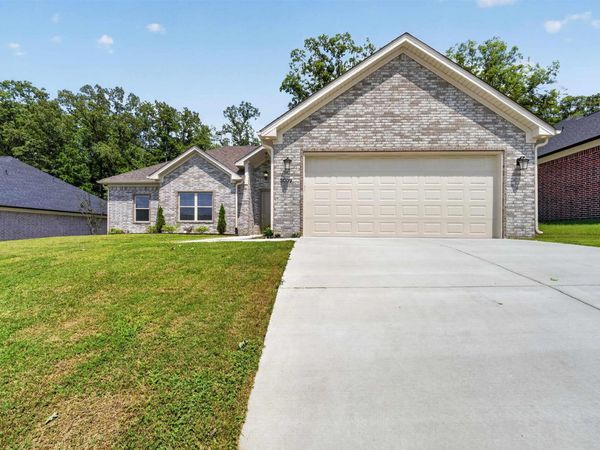 5009 Springwood Circle , Bryant, AR 72022
