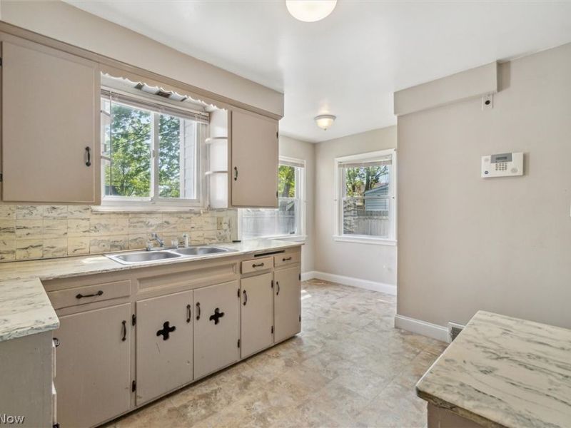 4016 Bayard Road, South Euclid, OH 44121 Photo 7
